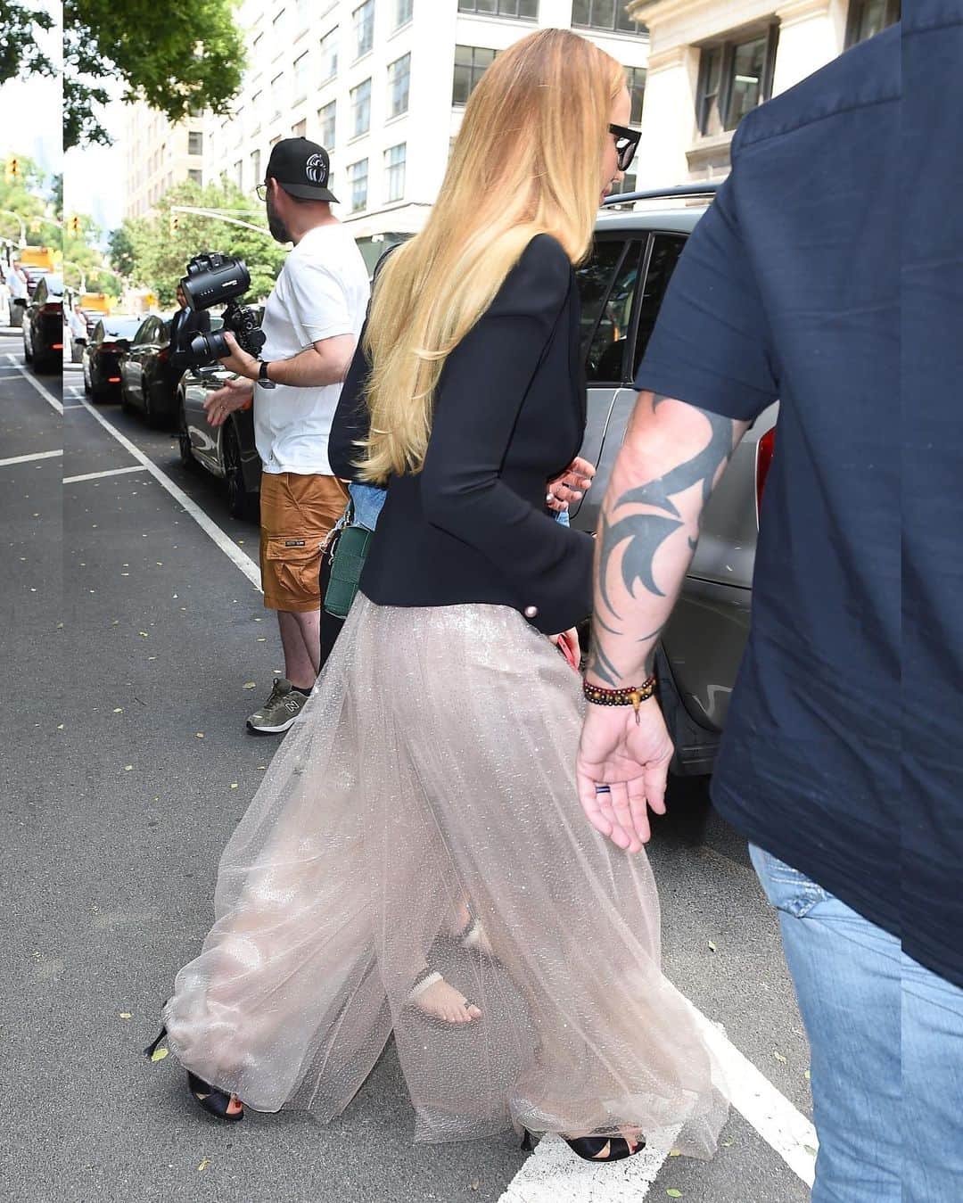 Just Jaredさんのインスタグラム写真 - (Just JaredInstagram)「Jennifer Lawrence wore a pair of sparkling tulle pants for her latest appearance while promoting #NoHardFeelings in NYC #JenniferLawrence Photos: Backgrid」6月20日 5時09分 - justjared