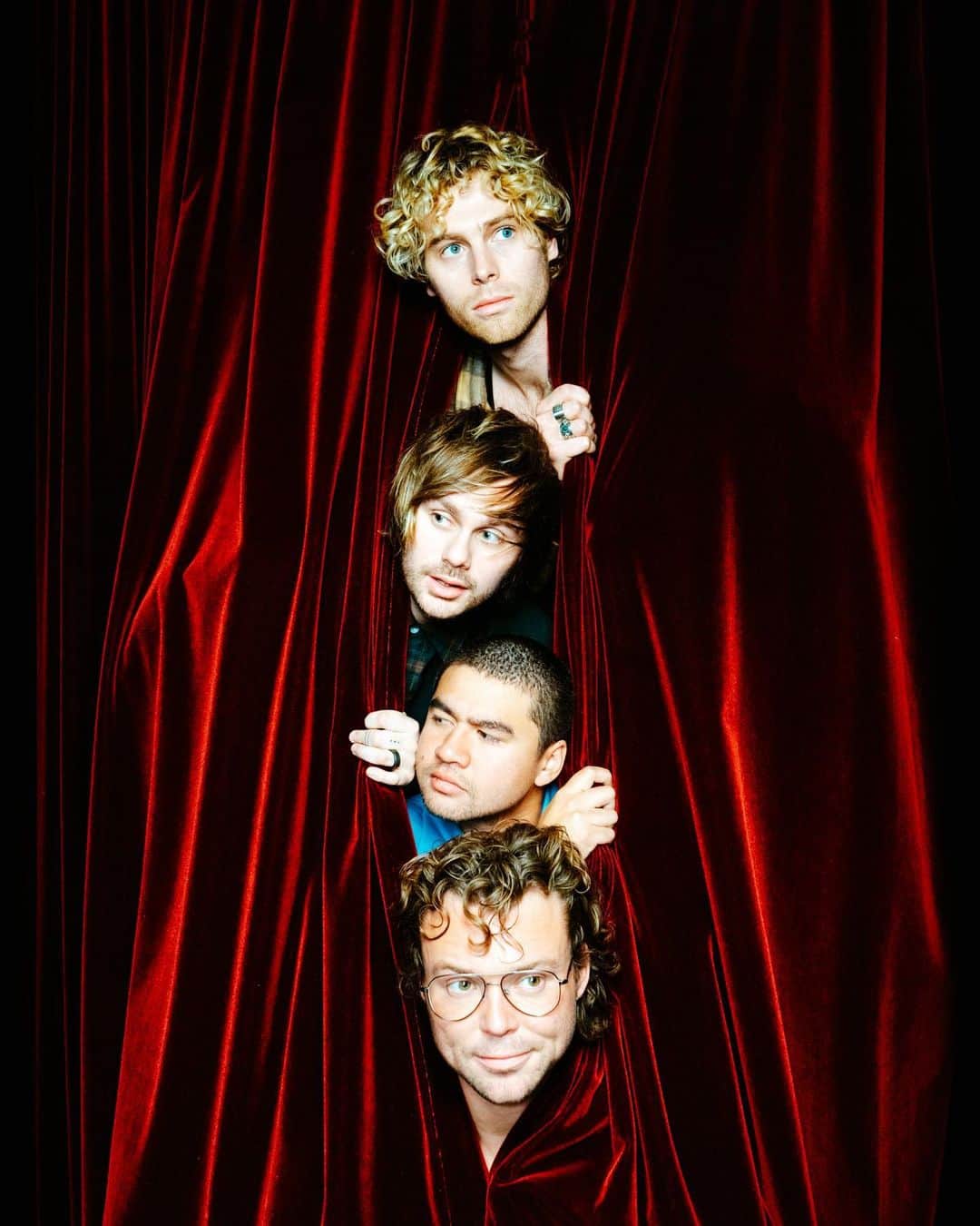5 Seconds of Summerのインスタグラム：「ONE MONTH TIL WE UNLEASH THE 5SOS SHOW」