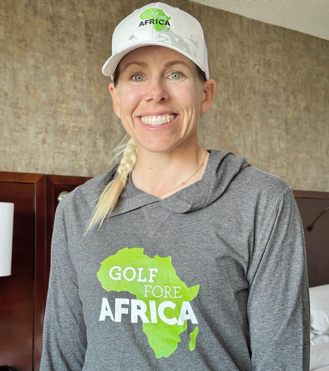 Pernilla Lindbergのインスタグラム：「This week I’m teaming up with 12 of my fellow LPGA Players and @golfforeafrica to raise money for a well and clean water in a village in Zambia. We take clean water for granted but to these villages, access to clean water comes life, health, better nutrition, education, and economic advancement.  Please consider joining me this week, as any donations up to $7,500 will be DOUBLED thanks for a generous donor. What is amazing to me is that only $50 can bring someone clean water for life! The link with more information is in my bio. A contribution of any amount will be entered in a drawing to win some Golf Fore Africa items!」
