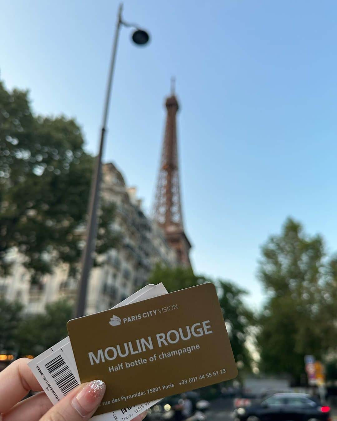 COCOさんのインスタグラム写真 - (COCOInstagram)「France,paris 🇫🇷  今回はずっと行ってみたかったパリのキャバレーで ショーを観てきました。  ・crazyhorseparis @crazyhorseparisforever  ・Moulin Rouge @moulinrougeofficiel   どちらもパリのナイトクラブの中では老舗の1つということもあり、開演前から列が並び大盛況でした👏 自分自身もショーの世界で生きているひとりとして沢山の刺激を受けることができたのでとってもとっても貴重な体験となりました🖤  魅力的で刺激的で最高の夜でした🌙💋  #crazyhorse #crazyhorseparis #moulinrouge #moulinrougeparis #paris #france #travelphotography #showgirl #nightclub #holidays」6月19日 21時36分 - coco_coco000