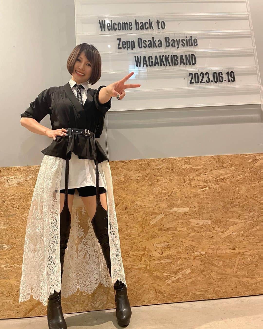 蜷川べにのインスタグラム：「さてさて、Zepp大阪ベイサイド2公演お疲れ様でした( ᐡ. ̫ .ᐡ )♥゛次はツアーで会いましょうね。和楽器バンドZとしてのドラマーは封印します。」