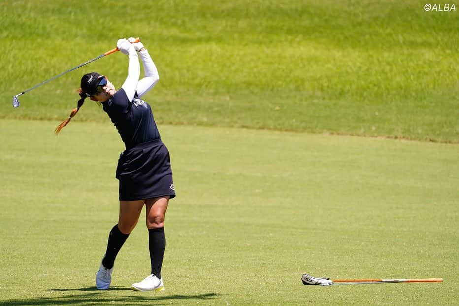 倉田珠里亜さんのインスタグラム写真 - (倉田珠里亜Instagram)「. ユピテル静岡新聞SBSレディース⛳️  今週も応援ありがとうございました📣  2日目3日目は本当にパッティングに苦しみました😵‍💫 3パット祭り開催してた🥹(そんなん開催せんでいい) しばらくステップは空きますが、また次戦に向けて頑張ります！  #静岡カントリー浜岡コース  #ユピテル静岡新聞sbsレディース」6月19日 21時41分 - julia.kurata