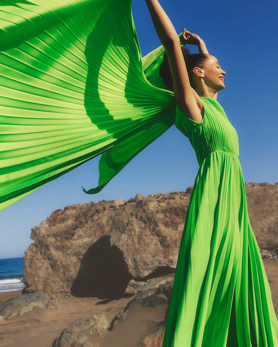 The Outnetのインスタグラム：「Heading somewhere sunny? Discover a vibrant edit of day-to-night dresses, chic sunglasses, and beautiful beachwear by the luxury labels you love to find」