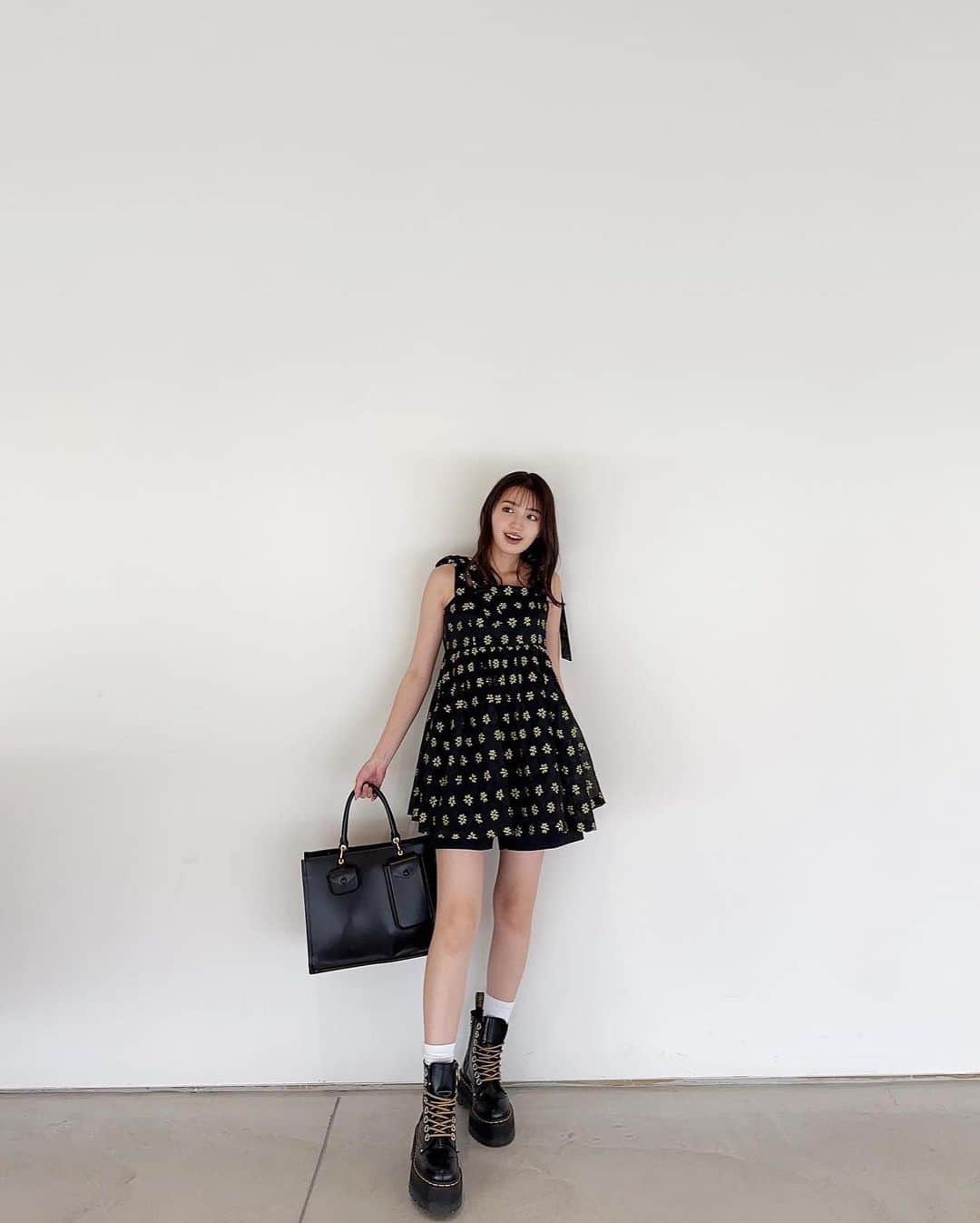 香音さんのインスタグラム写真 - (香音Instagram)「#のんうぇあ この間の夏〜！なお洋服🌻」6月19日 21時57分 ...