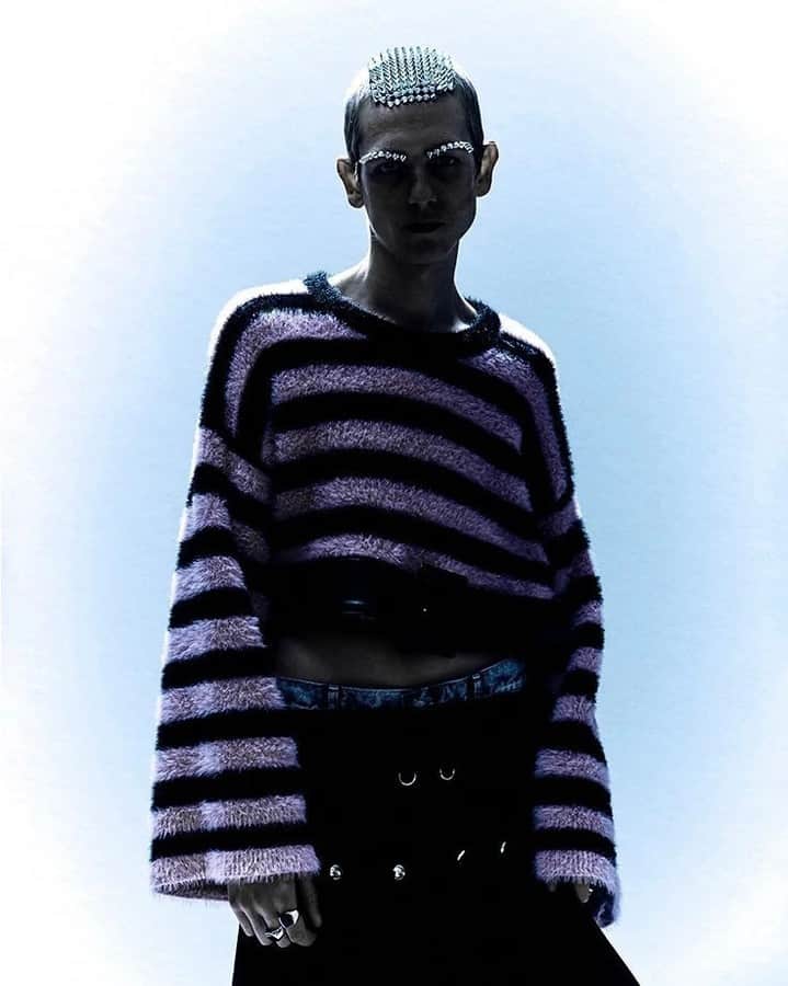 Christopher Kaneのインスタグラム：「Harry Browse @harry_browse wears a jumper from Christopher Kane PF23 in the @fword_magazine PUNK'D story.  Creative direction by @maisiejanedaniels, photographed by @samiweller, and styled by @angharedmerrey   #ChristopherKane #PF23」
