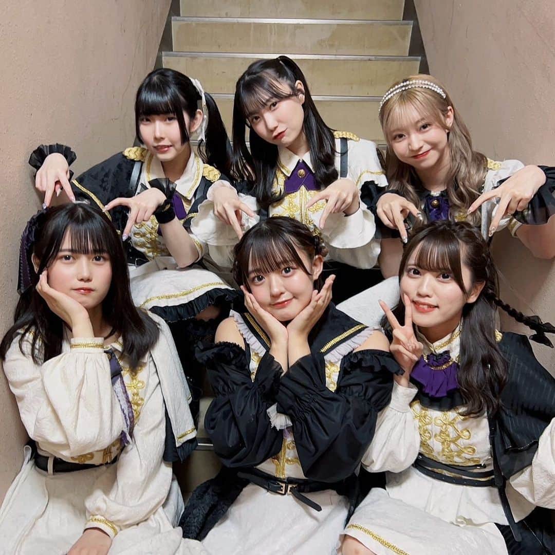 月に足跡を残した6人の少女達は一体何を見たのか…のインスタグラム：「今週も3日間連続ライブありがとうございました！🌙」