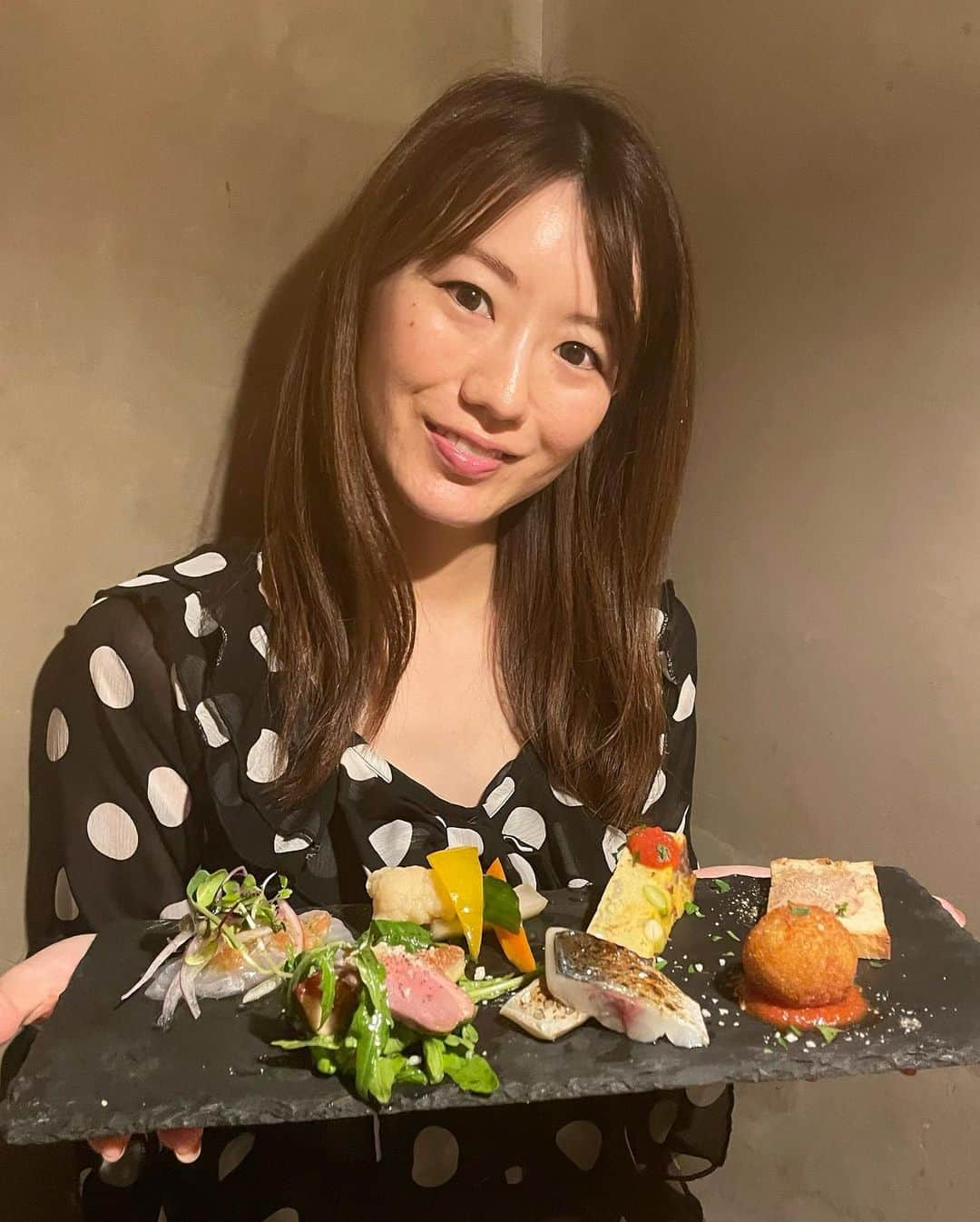 にゃんさんゴルフさんのインスタグラム写真 - (にゃんさんゴルフInstagram)「Trattoria Cicci Fantastico 大門駅からすぐだよー🚃💡  @cicci.fantastico_daimon   前菜盛り合わせ🥰 いろんな種類あってオシャレ✨  あ！最初にでてきたチーズ美味しかった☺️  生ウニのアーリオオーリオ🫶 大好きウニ嬉しい🤭  薪で焼くお肉🩷 スモーキーな香りとジューシー😘  ボリューミーでお腹いっぱいになった♡  #チッチファンタスティコ #大門グルメ #大門ディナー #浜松町グルメ #浜松町ディナー#パスタ#アーリオオーリオ#pasta#hamamatsucho#daimom#pr#dinner #TrattoriaCicciFantastico#aglioolio」6月19日 22時22分 - miiiii0228