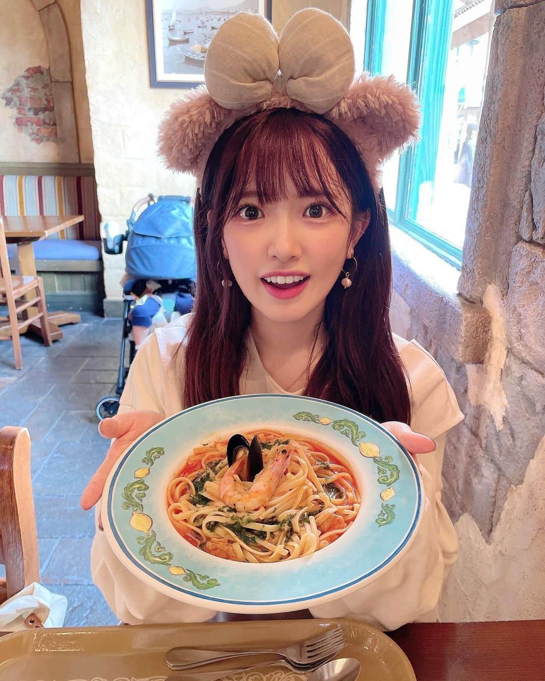 武藤小麟さんのインスタグラム写真 - (武藤小麟Instagram)「. ディズニーシーのもぐもぐたいむ😚 パスタ食べたよ～🍝🍅  #tokyodisneysea #disneysea #disney #pasta  #パスタ  #ディズニーシー  #東京ディズニーシー  #ディズニーフード  #シェリーメイ  #ディズニー」6月19日 22時31分 - muto_orin