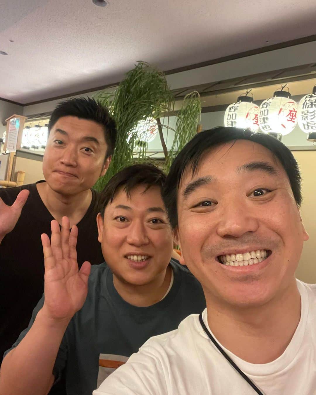 のインスタグラム：「お昼は、 呉服座で 劇団美山‼️ 今日のお芝居は紺屋高尾‼️ 最高🎵😀🙌 森乃石松さんと 月亭遊真さんと一緒に。 そして、 夜は、キングダムの試写会へ 行かせて頂きました。 7月28日から全国ロードショー めっちゃ良かったよー キングダム^_^ あっという間の２時間！ そして、なんとなんと！！ 劇場で早く見てほしい！ すぐに誰かと喋りたい！」