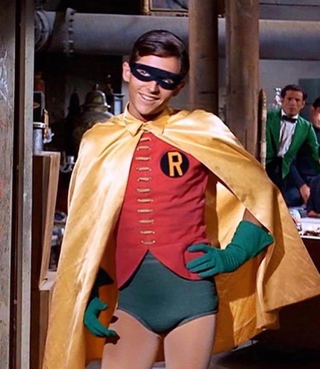 のインスタグラム：「#mondee  @batman66.tv ・・・ Robin, the Boy Wonder !! . . . . . . . . . . . . . . . . . #batman」