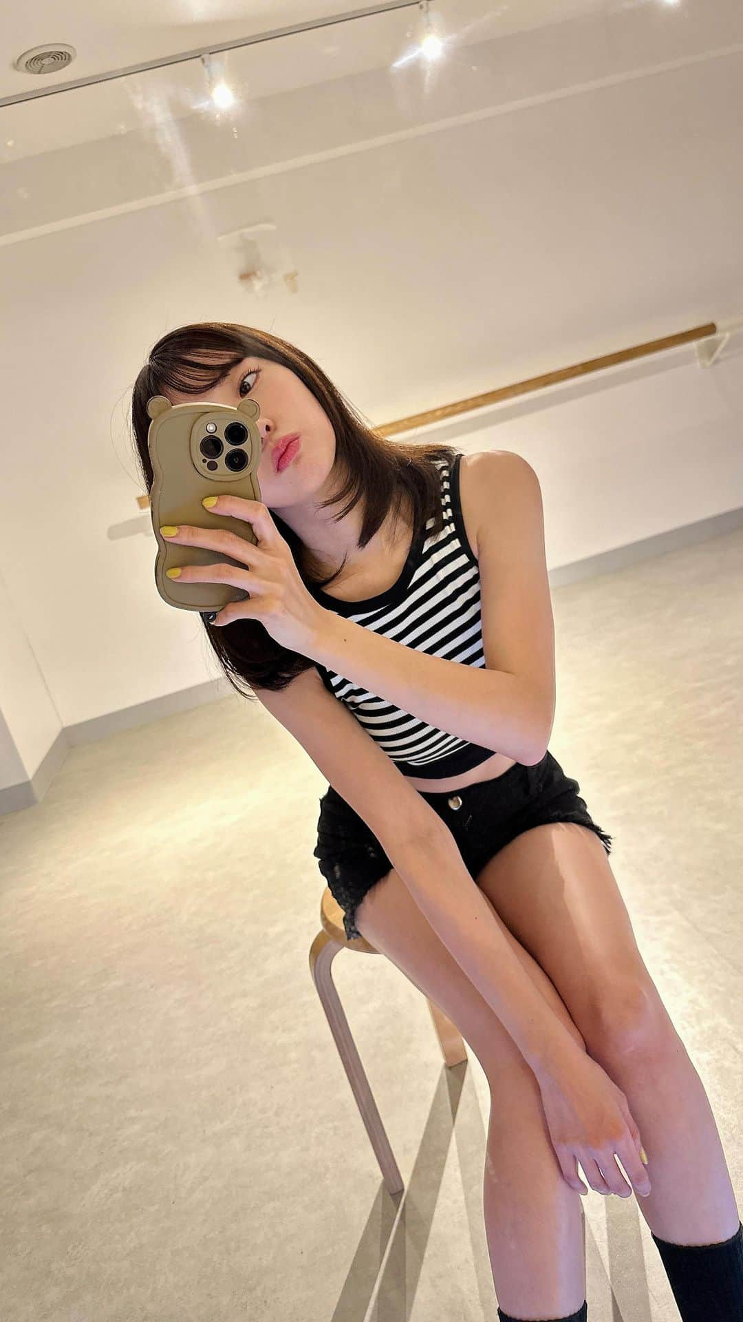 渡辺美優紀のインスタグラム：「一発撮りしました😵‍💫🩷 #IVE #WAVE #みゆちゃんdance」