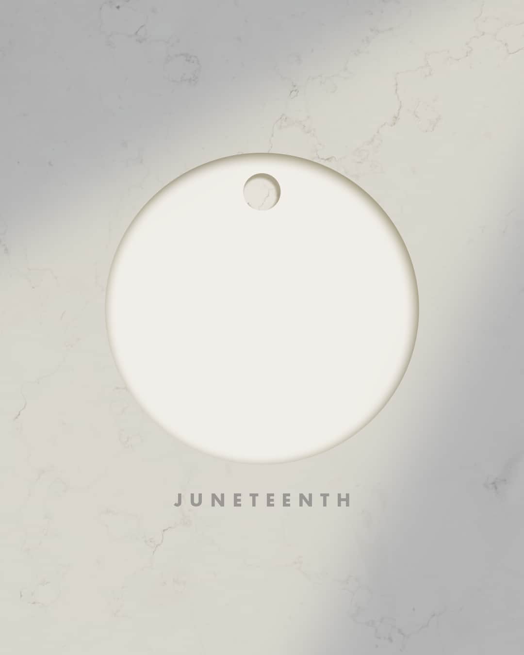 モバードのインスタグラム：「Today we observe Juneteenth, a day of celebration and exploration of African American history and heritage. June 19, 1865 marks the day when the Texan slaves found out they were freed by the Emancipation Proclamation two and a half years after it happened. The 200,000 Texan slaves were the very last to be informed. It became a tradition for African Americans to celebrate freedom on June 19th - the day was then named Juneteenth. Movado Group proudly recognizes and honors this important moment in history.」