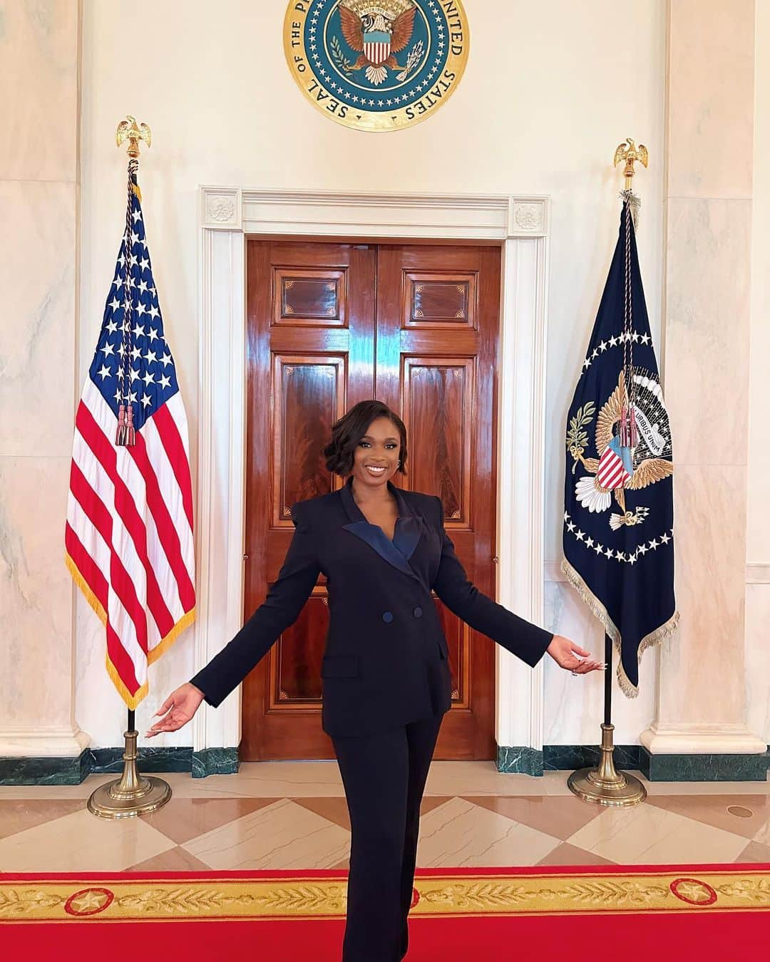 ジェニファー・ハドソンさんのインスタグラム写真 - (ジェニファー・ハドソンInstagram)「Last week, I got to bring my kid and my boys to the White House for the first-ever Juneteenth Concert on the South Lawn.  So special to be able to share this historic moment with them . Thank you, President @joebiden and Vice President @kamalaharris for the invitation. We will never forget it. Happy #Juneteenth, everyone !  🎥: Mike McCoy, Jackie Padilla」6月19日 22時49分 - iamjhud