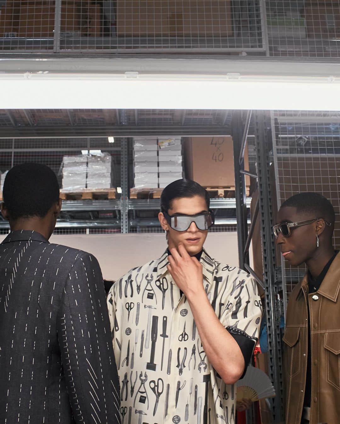 Fendiさんのインスタグラム写真 - (FendiInstagram)「Candid moments behind the scenes of the #FendiSS24 show at Fendi Factory.  Artistic Director of Accessories and Menswear: @silviaventurinifendi  Artistic Director of Jewelry: @delfinadelettrez    Concept and Direction: @nicovascellari」6月19日 23時02分 - fendi