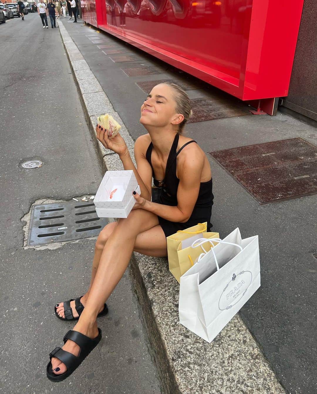 キャロライン・ダウルのインスタグラム：「about last week #daurdump」