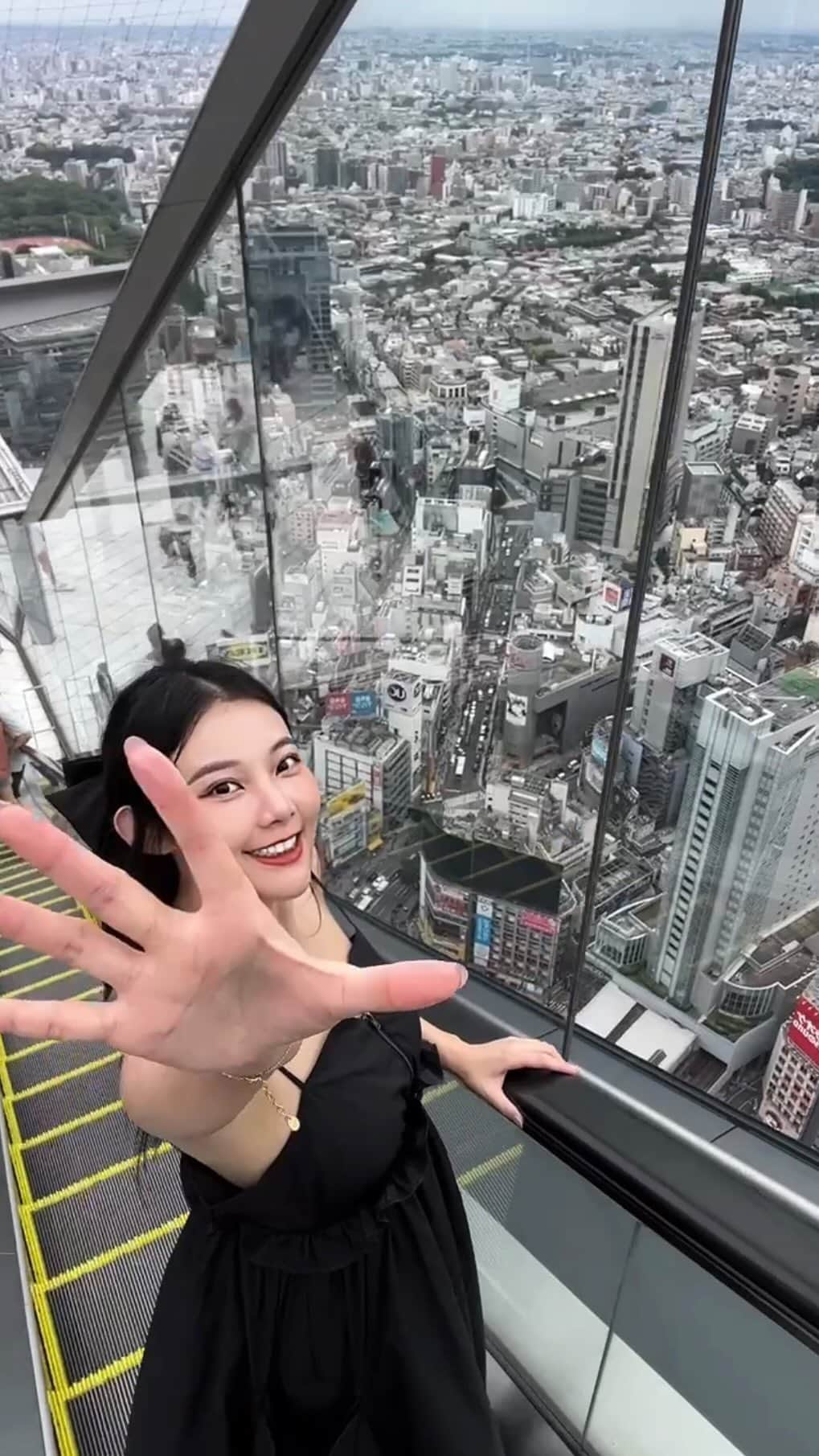 のインスタグラム：「來了第三次終於上來🩵🩵🩵」
