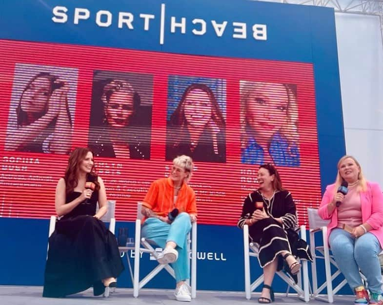 ソフィア・ブッシュのインスタグラム：「Had an absolutely amazing conversation at #ad Cannes Lions today with these trailblazing women. @stagwell hosted us for a panel where discussed the impact that deep, creative partnerships can make to challenge societal systems and narratives, and to uplift women in sports! Thank you @johnniewalkerus for bringing us all together for this meaningful discussion, for continuing to be a champion for women’s equality and for helping to level the playing field with @weareangelcity and @gothamfc! Love you @ashlynharris24 and @sophieannkelly. Thank you for moderating Holly! #keepwalking #firststrides #sportbeach2023 #CannesLions2023」