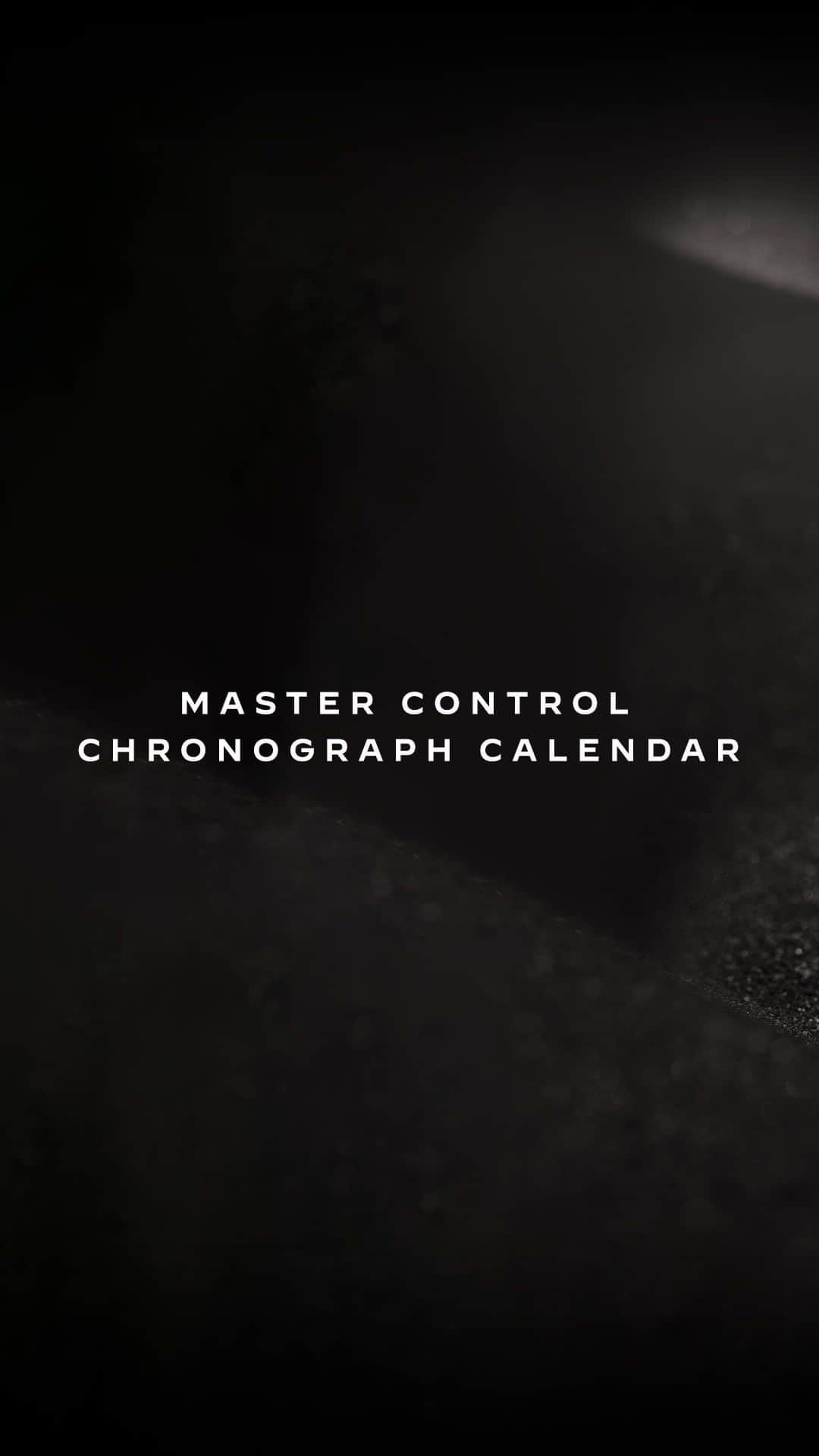 ジャガールクルトのインスタグラム：「The everyday Chronograph. #Master _ Master Control Chronograph Calendar Designed, made and assembled in our Manufacture _ Combining a characterful design with an automatic movement developed and assembled within our Manufacture, the Master Control Chronograph Calendar brings essential complications into our daily lives - with a chronograph and a triple calendar - while embodying a refined and contemporary aesthetic. _ #JaegerLeCoultre #Master」