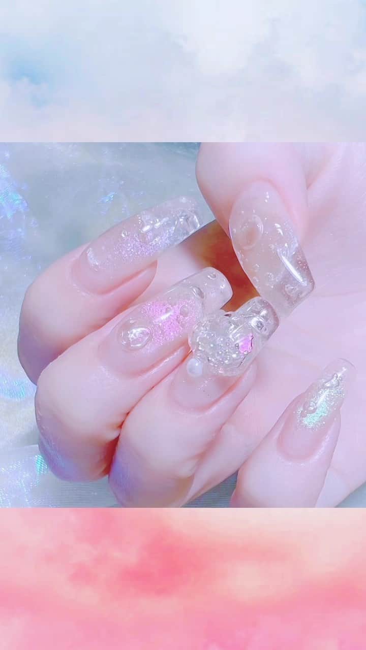 なかやまちえこのインスタグラム：「#youtube ライブのアーカイブあります🙆‍♀️⠀ バブルネイルを練習します！！難しい！！！ https://youtube.com/live/c117dYNkZZ4?feature=share⠀ ⠀ @aby_sharenail ⠀ #nail #nails #nailart #ネイル #美甲 #ネイルアート  #japanesenailart #manucure #japanesenails #manicurist #gelnails #أظافر #네일아트 #미용  #เพ้นท์เล็บ #artedeuñas #เพ้นท์เล็บเจล #ジェルネイルデザイン #ネイルデザイン #nagelkunst #泡ネイル #バブルネイル #bubblenails」