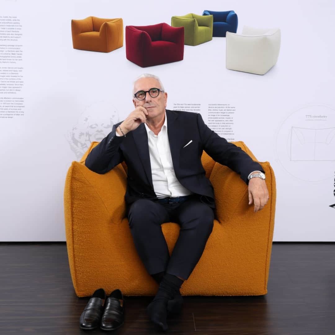 B&B Italiaのインスタグラム：「Unleash your imagination. Feel free to sit, recline, flip, stand, or even jump on Le Bambole collection.  Thanks to Lorusso Arredamenti for participating to this project.  @lorussoitalia @mariobelliniarchitects  #bebitalia #design #strikeapose #LeBambole」
