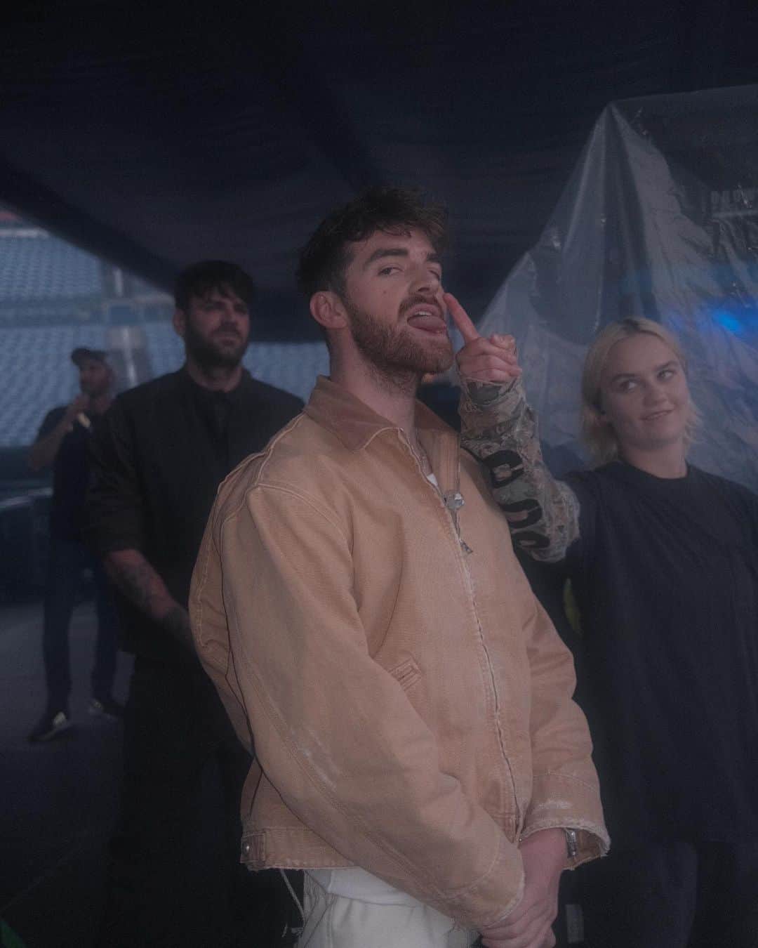 The Chainsmokersさんのインスタグラム写真 - (The ChainsmokersInstagram)「our second collab with @illenium comes out this week @carliehanson」6月20日 0時54分 - thechainsmokers