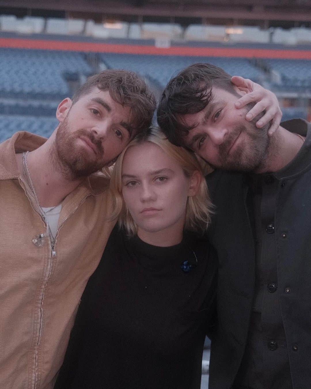 The Chainsmokersさんのインスタグラム写真 - (The ChainsmokersInstagram)「our second collab with @illenium comes out this week @carliehanson」6月20日 0時54分 - thechainsmokers