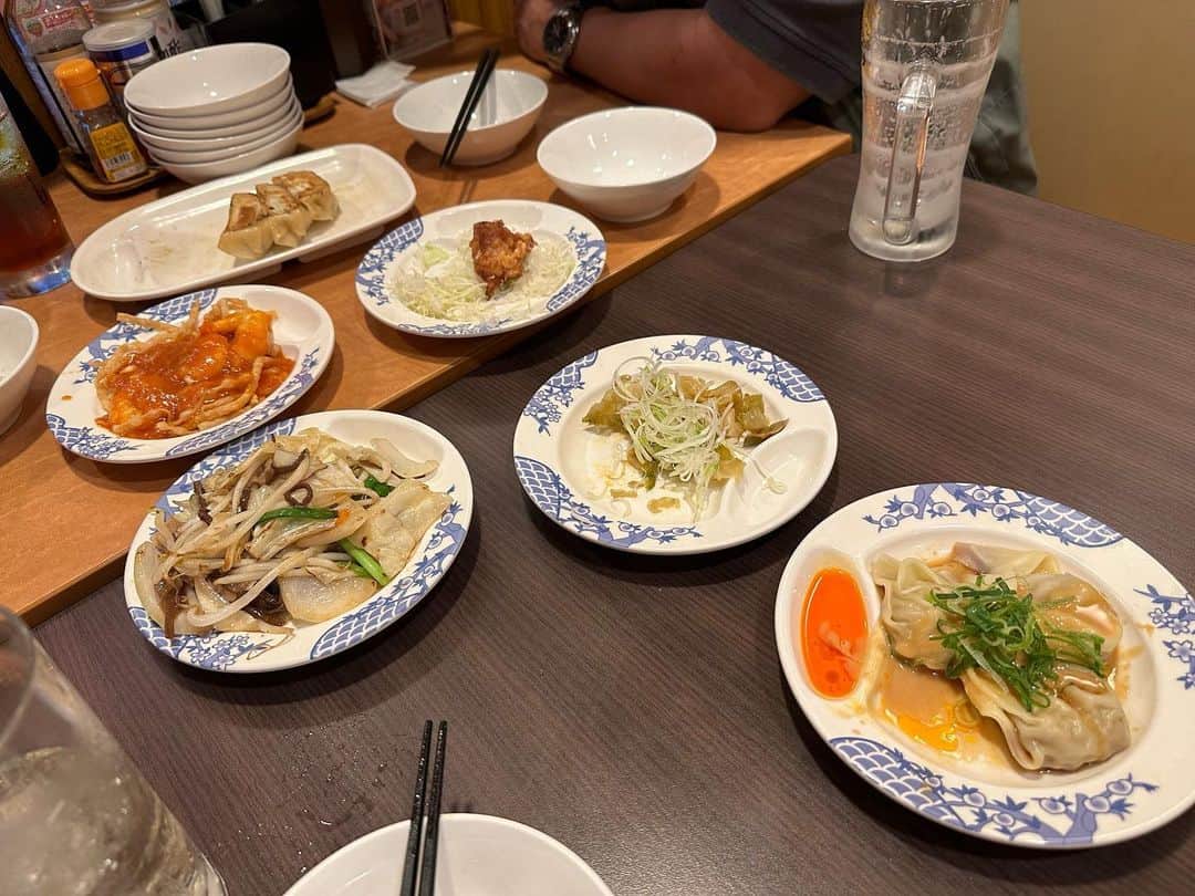 津田大介のインスタグラム：「気の置けない諸先輩方と後輩とバーミヤン飲み。バーミヤン超久々に来たけど、コスパ最強っすね……」