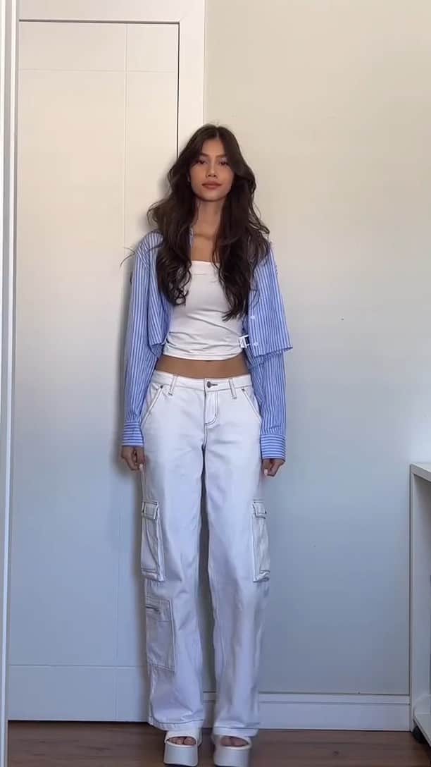 SHEINのインスタグラム：「@yasmindlm's simple chic preppy combo is yacht club hot ⛵😍  🔎14806872  #SHEIN #SHEINforAll #SHEINstyle #fashion #chic」