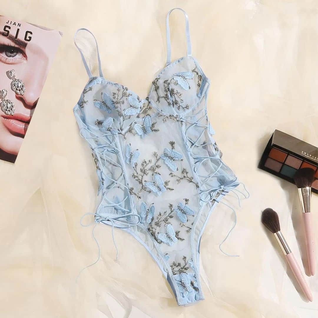 SHEINのインスタグラム：「Feeling blue never looked so good 💙😍 Which lingerie is a mesh made in heaven? 👇   🔎2528033 5801367 14016457  #SHEIN #SHEINforAll #SHEINstyle #fashion #chic」