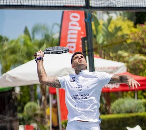 サムエル・ガルシア・サンチェスさんのインスタグラム写真 - (サムエル・ガルシア・サンチェスInstagram)「Gran finde de Padel , rodeado de buena gente !  Y mi compañero de batalla que salimos con muchas heridas de guerra y como siempre nuestras peleas ! I love @sergiosanchez_21 me debes un barquito en Ibiza ! 🫶🏾  Otro año más a las manos de @josebernalgt1 y la gente que le rodea que hicieron un un gran trabajo y hacer posible otro año más un gran torneo como es el @worldpadelsoccer .」6月20日 2時46分 - samuel7garcia