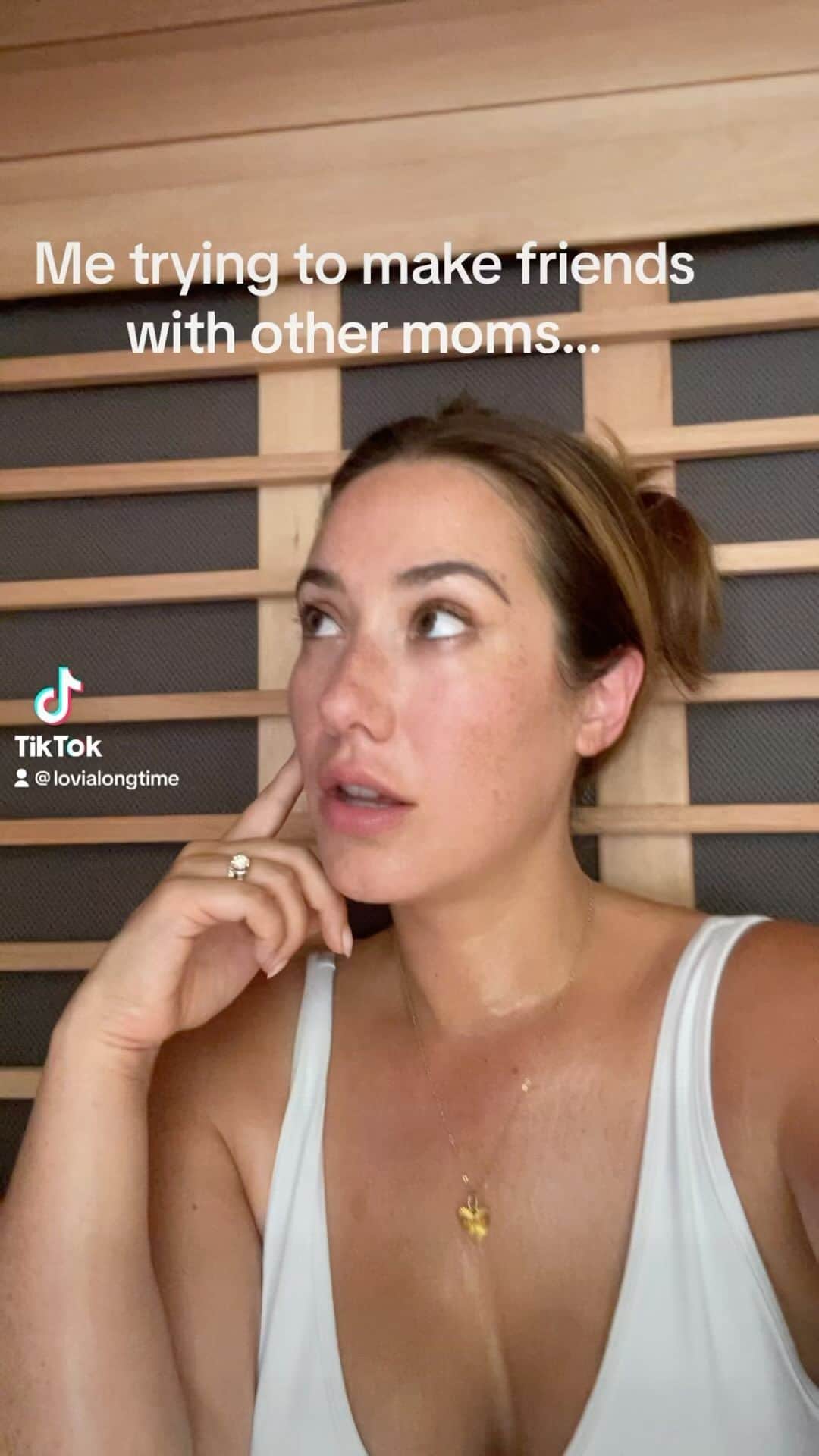 Eva Loviaさんのインスタグラム動画 - (Eva LoviaInstagram)「Sometimes I have the