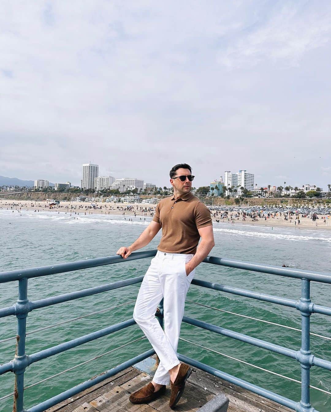 Sezgin YILMAZのインスタグラム：「Down on the West Coast they got a sayin'」