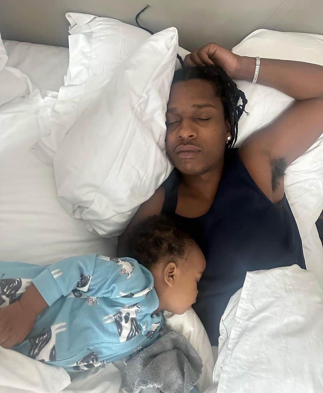 People Magazineさんのインスタグラム写真 - (People MagazineInstagram)「A$AP Rocky has a lot to be thankful for! ❤️ On Sunday, the rapper posted a series of photos featuring his son RZA and a pregnant Rihanna as they celebrated Father’s Day ahead of the arrival of their second child. More on this story at the link in our bio. | #Regram @asaprocky」6月20日 3時16分 - people