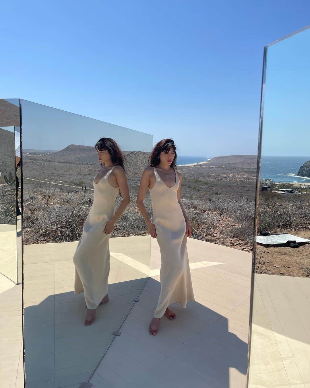 ナタリー・スアレスのインスタグラム：「Best set ever for @narciso_rodriguez :)」