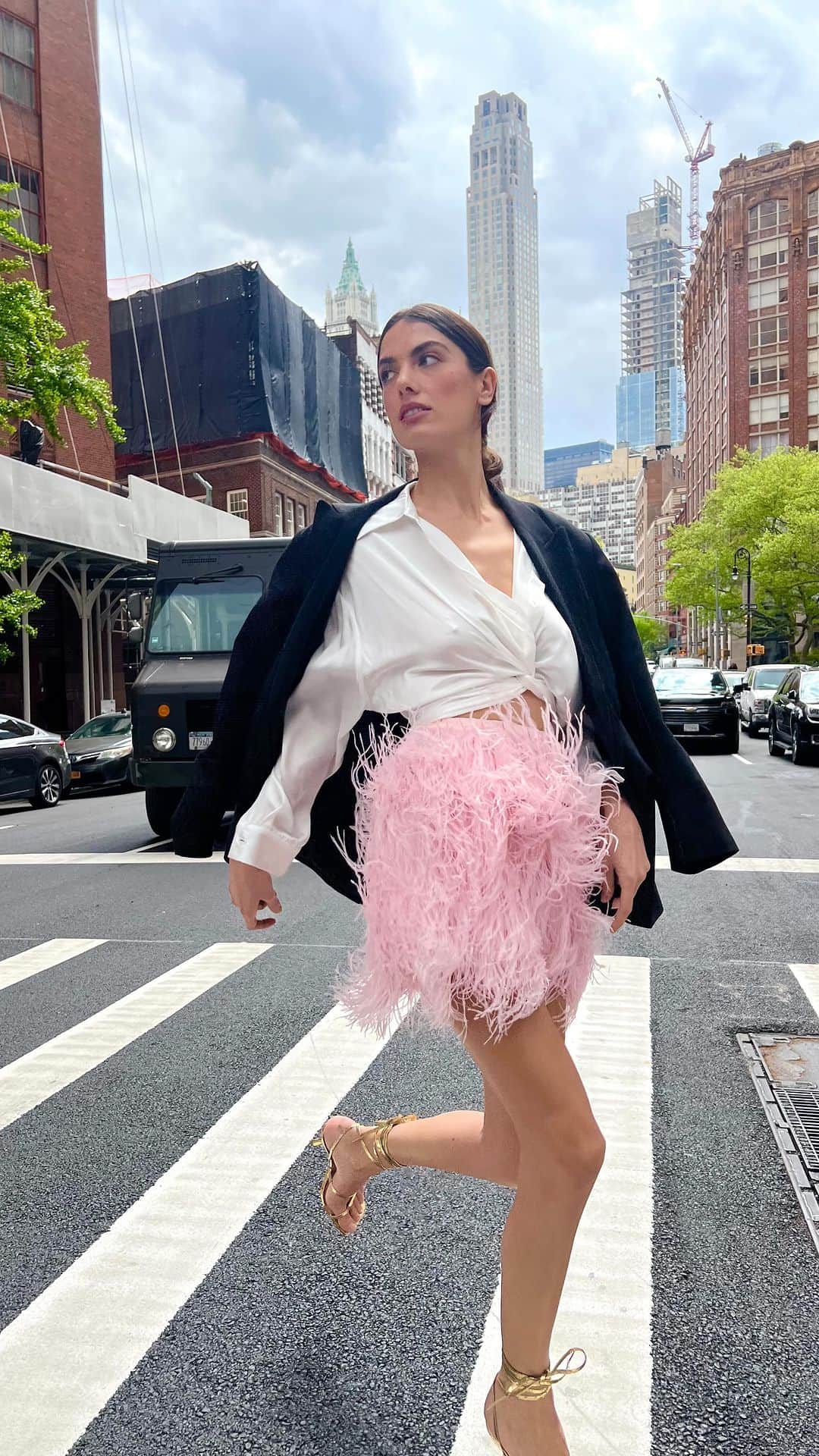 シンシア ローリーのインスタグラム：「Our take on Tickled Pink」