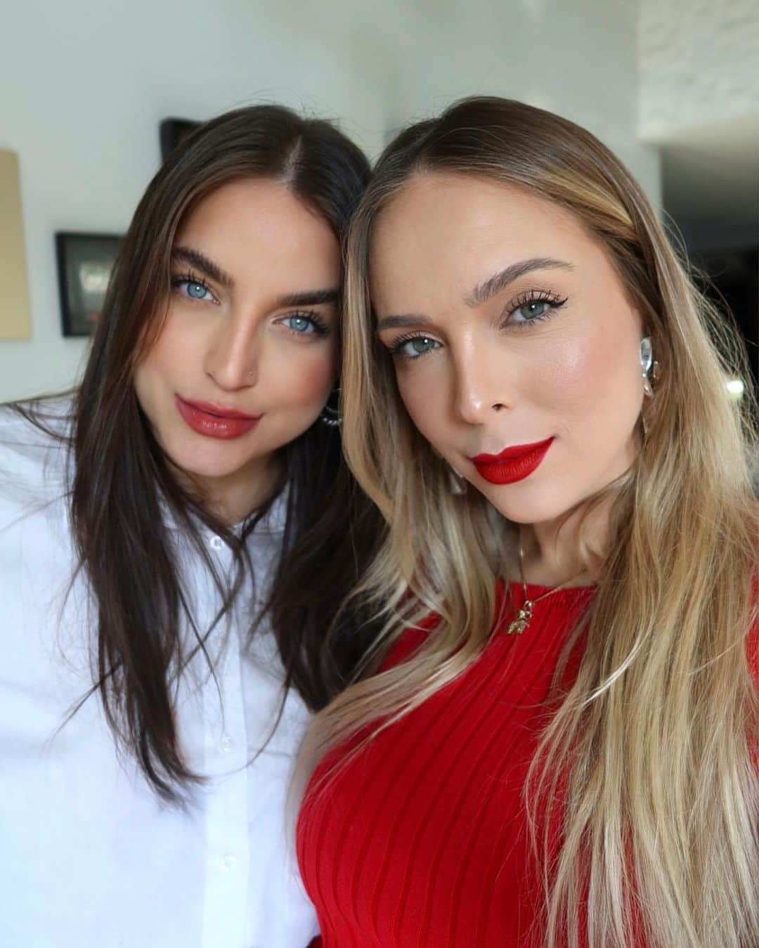 Bruna Unzuetaのインスタグラム：「👯‍♀️ @boounzueta @poddelas」