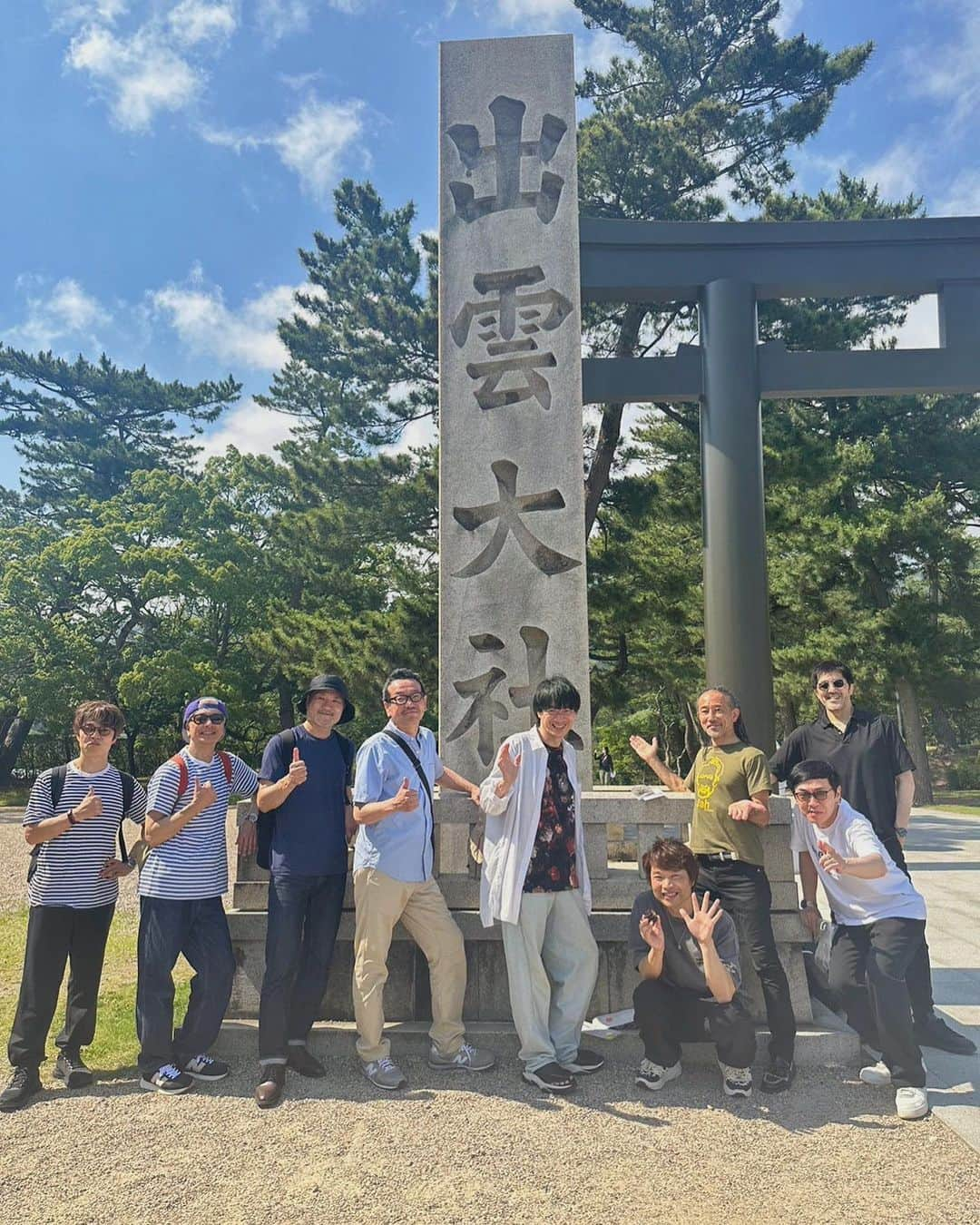 東京スカパラダイスオーケストラさんのインスタグラム写真 - (東京スカパラダイスオーケストラInstagram)「昨日は1日メンバー全員で 出雲を満喫⭐️  出雲大社にて ご祈祷をしていただき 出雲そばもいただきました😋  終始笑顔が絶えないメンバーでした😊  また必ず帰ってきます🔥 #スカパラ #出雲観光」6月20日 14時45分 - tokyoska_official