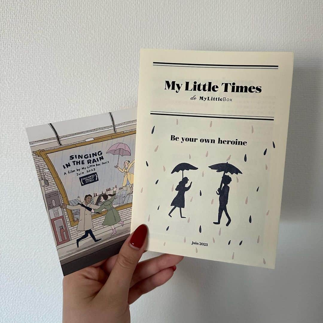 森美生のインスタグラム：「my little box🩵 毎月変わるテーマでわくわくします☺️ 今月のテーマはBe your own heroine👸🏻💞 日常のあらゆる場面でヒロイン気分が味わえちゃうよ！ BOXの中身は届くまで分からないというサプライズ要素もあって毎月楽しみに🫶🏻 梅雨から夏に向けて大活躍しそうなアイテムがたくさん入ってます🌀  ストーリーにURL載せたからチェックしてみてね〜  @my_little_box_japan   #pr #インフルエンサーワークス #マイリトルボックス #mylittlebox」