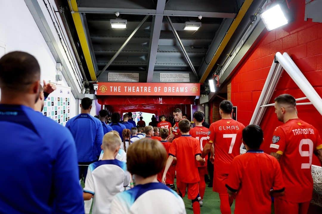 マーカス・ラッシュフォードのインスタグラム：「That feeling of walking out for the national team at OT was immense! Very professional performance @england 🔥」