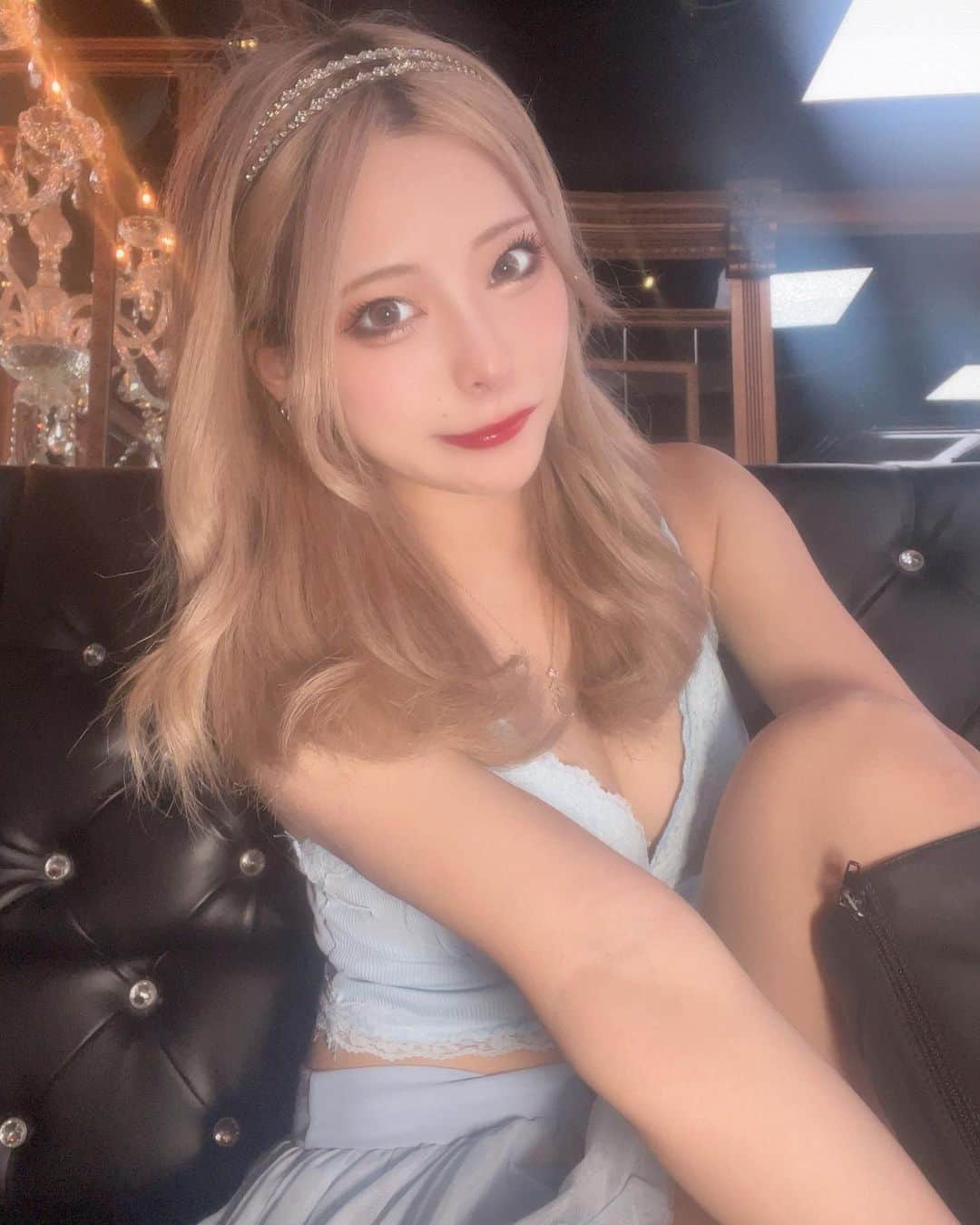 ありえのインスタグラム：「💙💖💙💖💙 : : : はやく髪の毛伸びないかなー　( ¯꒳​¯ )ᐝ  #バーレスク大阪 #バーレスク東京 #バーレスク大阪ありえ #北新地 #インスタ映え #ホスト  #韓国メイク  #童顔女子  #実物とは異なります  #コスプレ #バニー  #burlesqueosaka  #burlesquetokyo  #SnowMan」