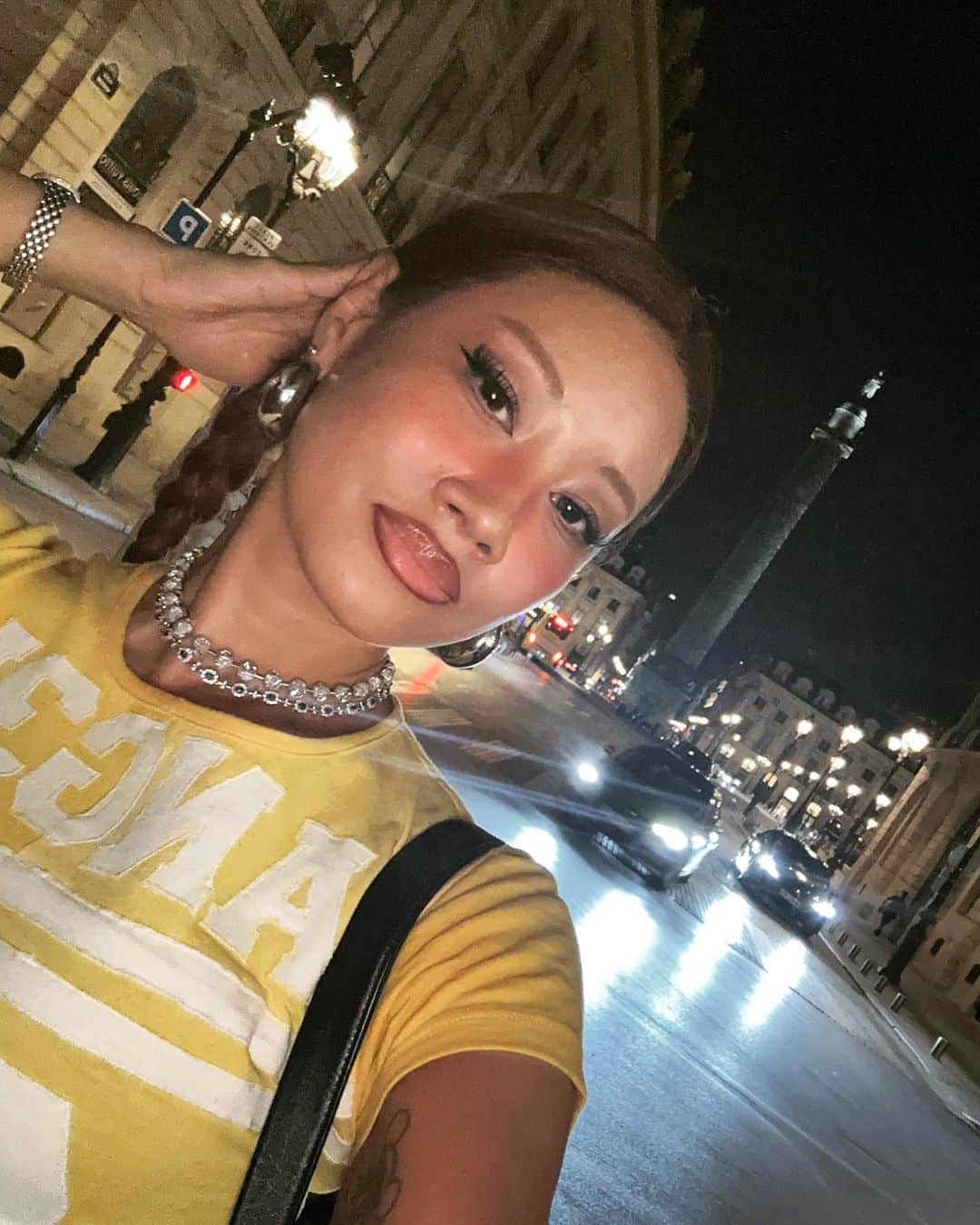 YOONのインスタグラム：「🌑🌒🌓🌔🌕🌖🌗🌘🌑」