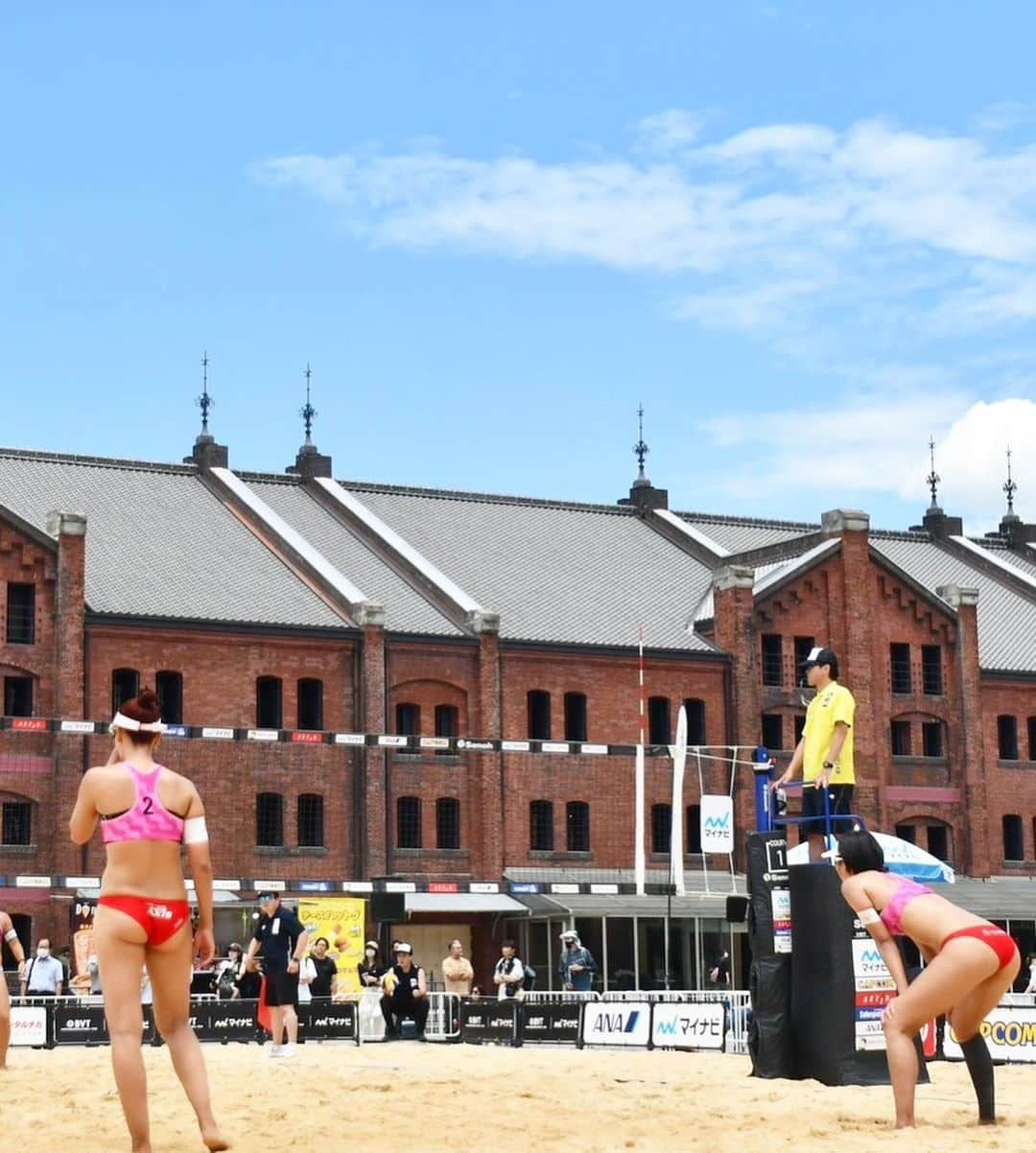 橋本涼加さんのインスタグラム写真 - (橋本涼加Instagram)「#toyota #beachvolleyball #マイナビ #japantour #yokohama #赤レンガ倉庫   マイナビジャパンビーチバレーボールツアー2023第4戦横浜赤レンガ倉庫大会は準優勝でした。 連日たくさんの人が足を止めて試合を見て下さり  ロケーションも抜群で楽しかったです。 たくさんの応援をありがとうございました😊  今日アジア選手権に向けて中国に出発します。 体調を整えて良い準備をします！」6月20日 7時59分 - suzukahashimoto