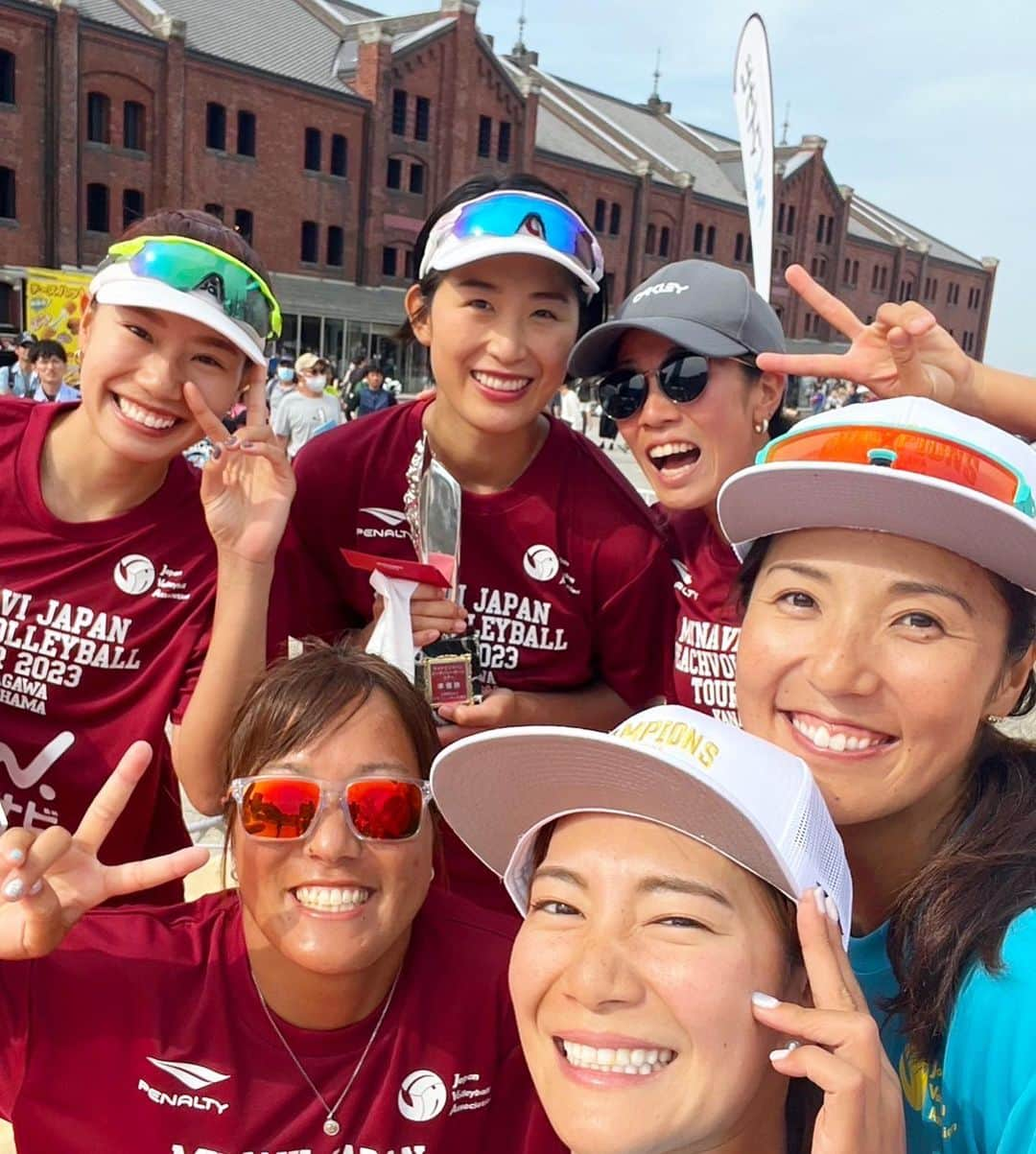 橋本涼加さんのインスタグラム写真 - (橋本涼加Instagram)「#toyota #beachvolleyball #マイナビ #japantour #yokohama #赤レンガ倉庫   マイナビジャパンビーチバレーボールツアー2023第4戦横浜赤レンガ倉庫大会は準優勝でした。 連日たくさんの人が足を止めて試合を見て下さり  ロケーションも抜群で楽しかったです。 たくさんの応援をありがとうございました😊  今日アジア選手権に向けて中国に出発します。 体調を整えて良い準備をします！」6月20日 7時59分 - suzukahashimoto