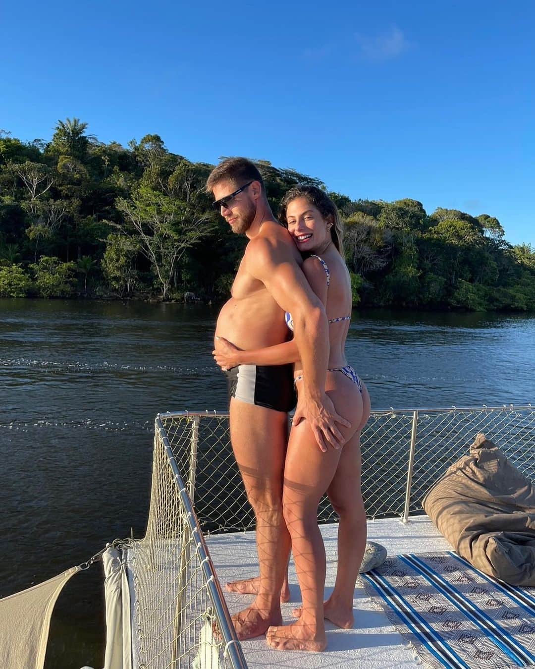 Jonas Sulzbachのインスタグラム：「Quantos meses? 🤣🤣🤣🤣」