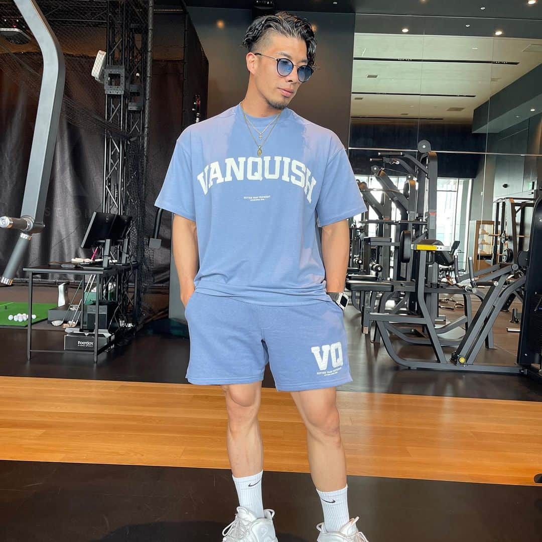 大山大輔のインスタグラム：「VQ @vqfit のメンズウェアがめちゃくちゃアツい👍 6月下旬から7月頭に発表されるのでチェックしておいてください❤️  ①Essential V2 - 日本時間6月20日 AM3時  （イギリス時間6月19日19時）  ②Tshirt Project６- 日本時間6月27日 AM3時  （イギリス時間6月26日19時）  ③Collegiate - 日本時7月1日 AM3時  （イギリス時間6月30日19時）  #フィットネスウェア #トレーニングウェア #fitnesswear #パーソナルトレーニング #パーソナルトレーナー  #ボディメイク #ダイエット #筋トレ #トレーニング男子 #ワークアウト #筋トレ男子 #6パック #逆三角形ボディ #fitness #fitnessmotivation #bodymake #bodymake #ダイエット #fitnesslifestyle #personaltrainer #食事指導 #食事管理」