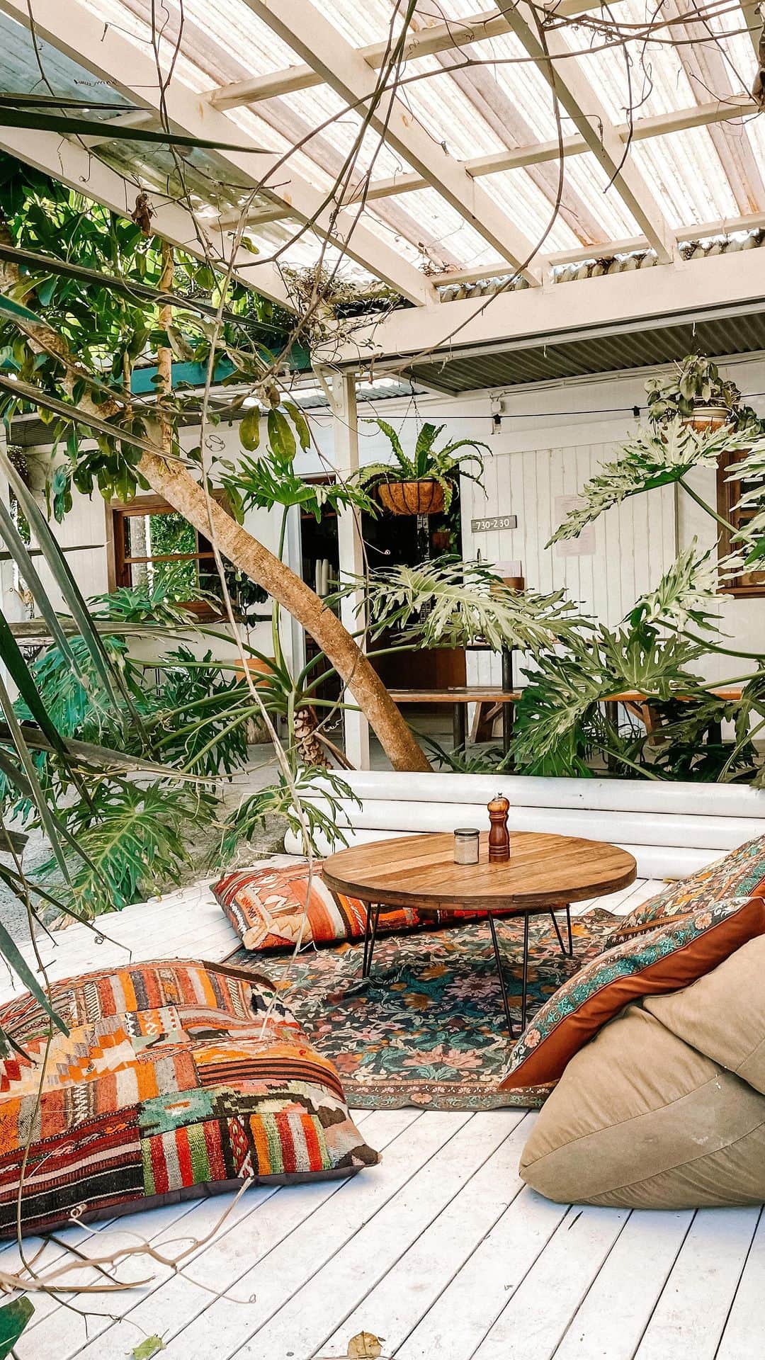 SPELLのインスタグラム：「You had us at coffee… ☕️🌿 @folkbyronbay」