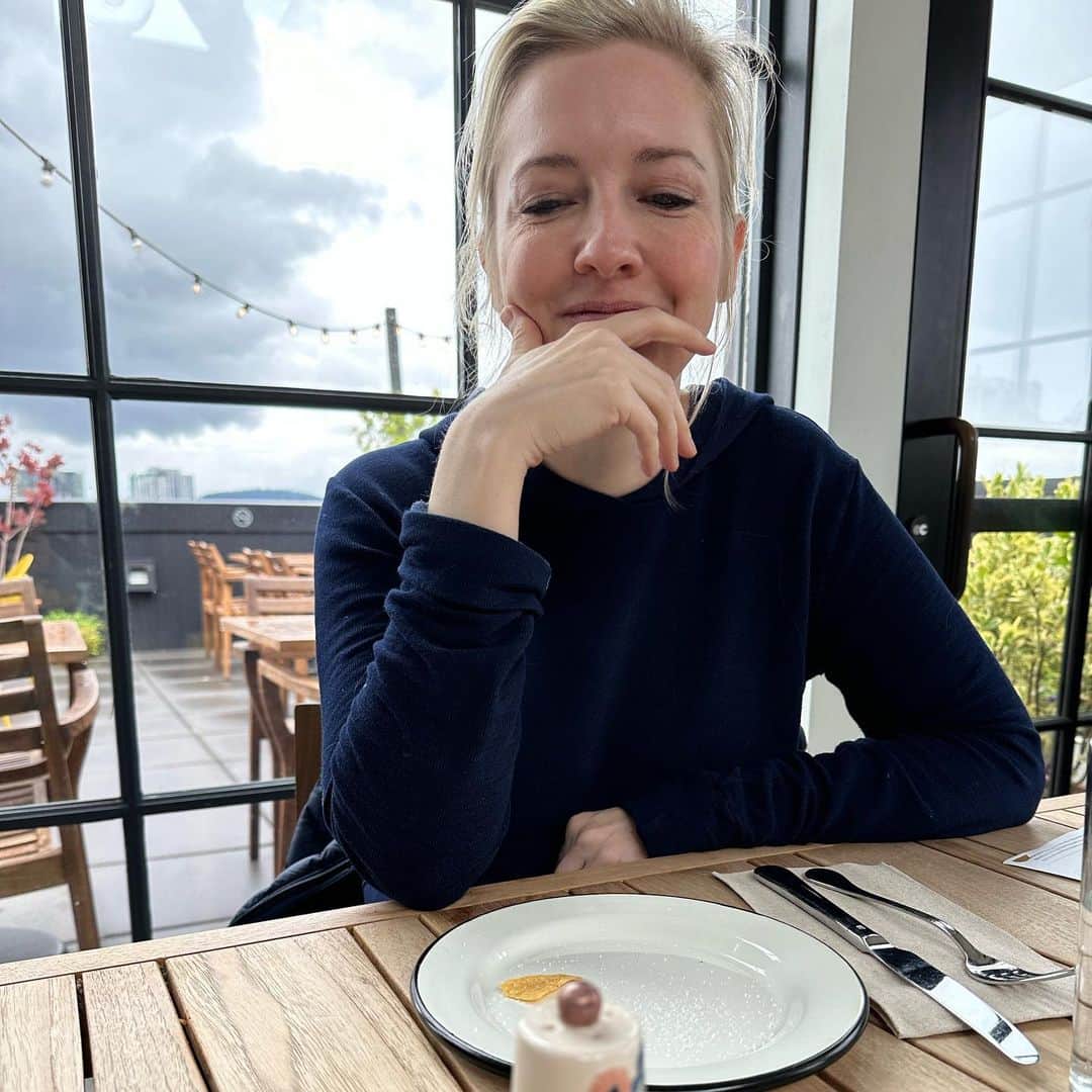 ベン・シュワルツさんのインスタグラム写真 - (ベン・シュワルツInstagram)「Portland. Denver. We had the best time visiting your cities, eating your food and doing some make em ups for you. Thanks to all 3700 of you for coming out. And thank you to the hall of fame improvisers who joined me- @drewtarver @captdope @katiedippold. Next stop on the tour is Parx Casino near Philly on 7/8. Get tix now at RejectedJokes.com/tour」6月20日 11時13分 - rejectedjokes