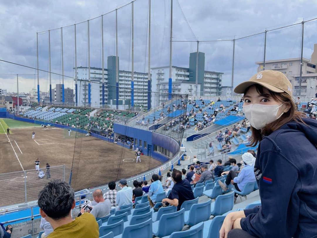加藤里奈（カトリーナ）さんのインスタグラム写真 - (加藤里奈（カトリーナ）Instagram)「ファームの試合🐨💙 5月末に行ってきました🏟  振り返ると昨日トレードが決まった郡司選手のドラゴンズ姿を見ることができたいい観戦でした🥺  そして1軍に上がる直前の松山投手の力強い投球も観られました✨ ただ、雨降ってきて見るのに必死で写真がない😭  投げるとき声が聞こえてくるのが印象的なんですが、私には「よしっ！」と言っているように聞こえた…何て言っているんだろう？いつか聞いてみたい👄  また、ルーキー濱選手ベテラン福田選手のバッティング、更にはホークスへ行った又吉投手も観られました！！ 相変わらずの人気でおじ様のかけ声が微笑ましかったです😂  ファームは平日に行くとゆったり観られるのでとっても好き！！ また行きます！！！  #中日ドラゴンズ #dragons #cbcラジオ #ドラ魂キング #カトリーナの全部全力 #いっしょにカトリーナ  #ラジオ ‬#radiko #ラジオパーソナリティー #radio #ラジオ好きな人と繋がりたい #ラジオ好き #中日ドラゴンズ #ドラゴンズファンと繋がりたい #dragons #ドラゴンズ #ラジオパーソナリティ #野球観戦 #ドラゴンズファンと繋がりたい #プロ野球 #野球応援 #野球好きな人と繋がりたい #ドラゴンズファン #ドラゴンズ愛 #ファーム #ナゴヤ球場 #2軍 #郡司裕也 #濱将乃介  #松山晋也 #又吉克樹 #福田永将 #福岡ソフトバンクホークス」6月20日 11時17分 - rinakatoktriiina