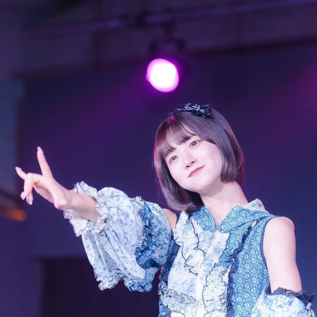 牧乃めいのインスタグラム：「君に恋してる♡  #粉我 #japaneseidol #idol #被写体 #被写体モデル  #被写体になります #ファインダー越しの私の世界 #撮影会 #アイドル  #自撮り界隈 #selfie #lfl #サブカル #likeforlike #いいね返しは絶対 #いいね返し #インナーカラー #model #地下アイドル #水色担当 #ootd #おしゃれさんと繋がりたい #ゴテゴテネイル  #ボブ #ミニボブ #좋아요 #맞팔 #ストリートファッション」