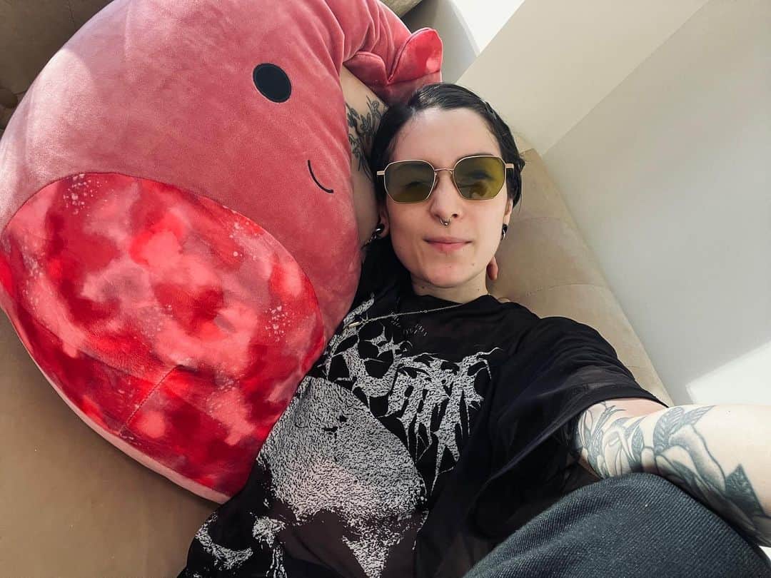 マヤ・ジェーン・コールスのインスタグラム：「Still processing what an incredible night Saturday was at @avalonhollywood 😻. My first Night Creatures event in LA and it was one for the books! ❤️‍🔥 I can’t find a decent photo on my phone 🤣 but here’s a video of us having a shot to In2u 🫶 Thank you to my ladies  @vnssa @joplynberlin @lupefuentes for being part of such a dope line up 🔥🔥🔥 thank you @thisisframework @sound_nightclub thank you LA 🥰」